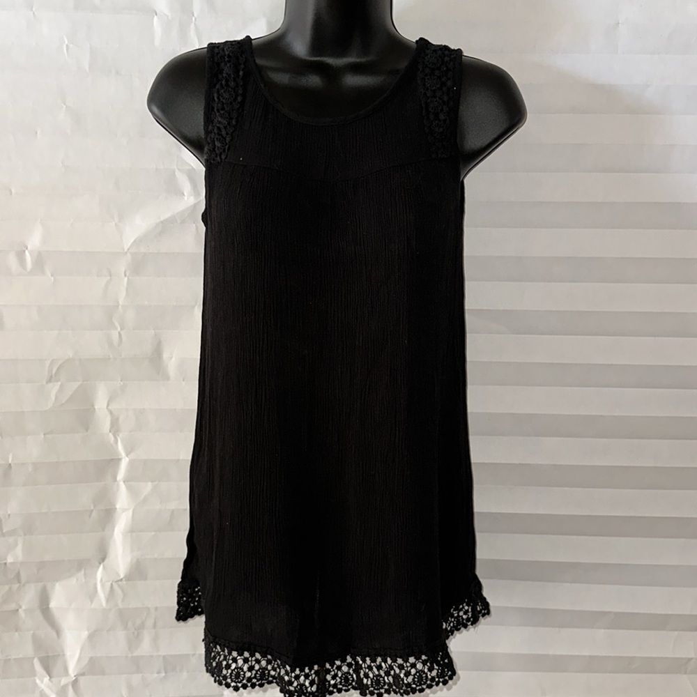 Mossimo Women's Black Crinkle Lace Tank Top Size Small Sleeveless Boho Chic